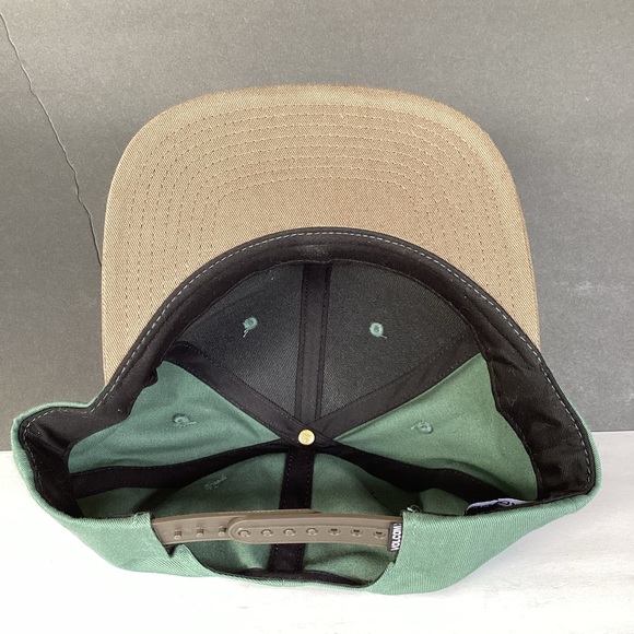 Volcom SnapBack Hat - Picture 7 of 11